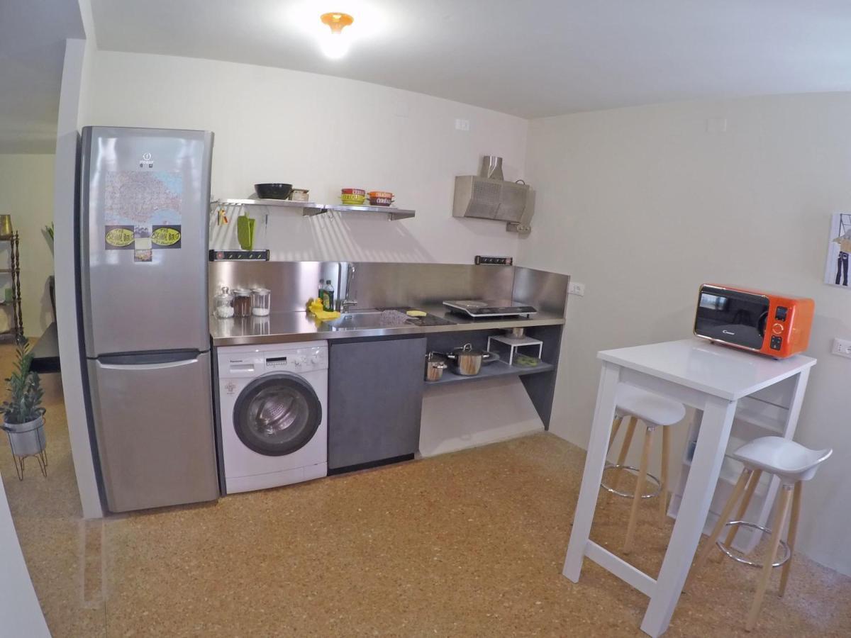 San Polo Family Apartment Венеция Экстерьер фото